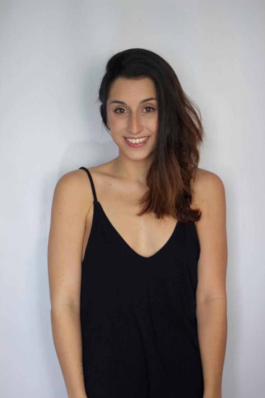 Camila Blank — Especialista em Movimento
