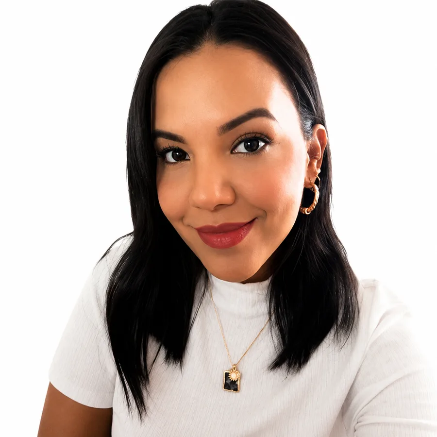 Micheane Cruz — Nutricionista Pediátrica