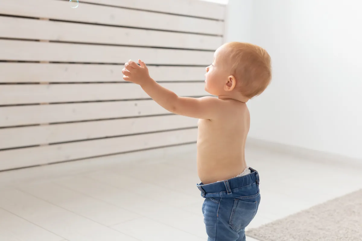 Are babies who hit milestones early academically gifted later?