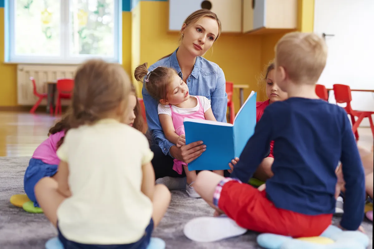 The influence of attention and caregiver-input on language development