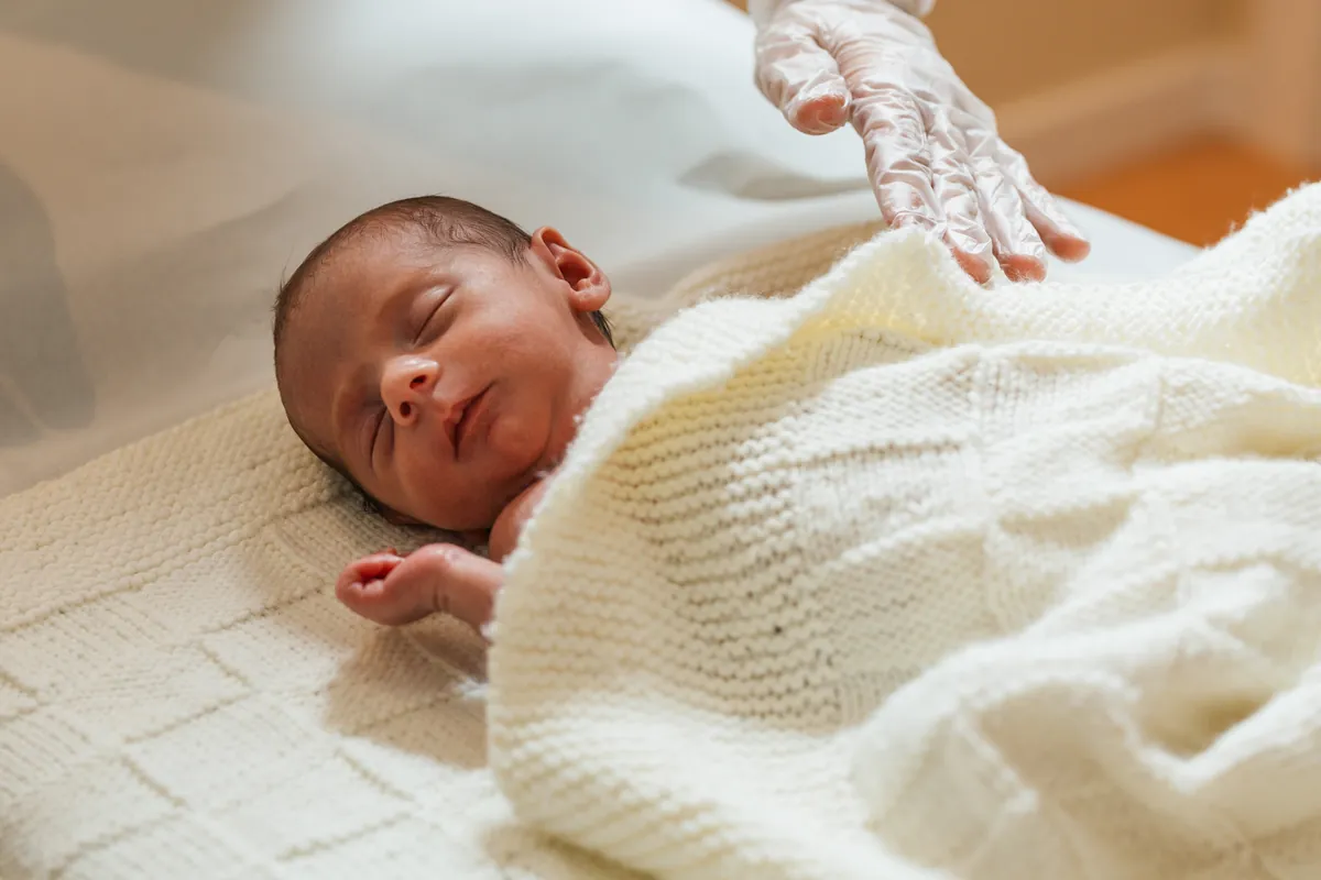 How to make sure your newborn’s head is safe