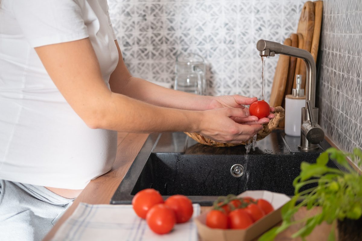 What are the risks of prenatal exposure to pesticides?