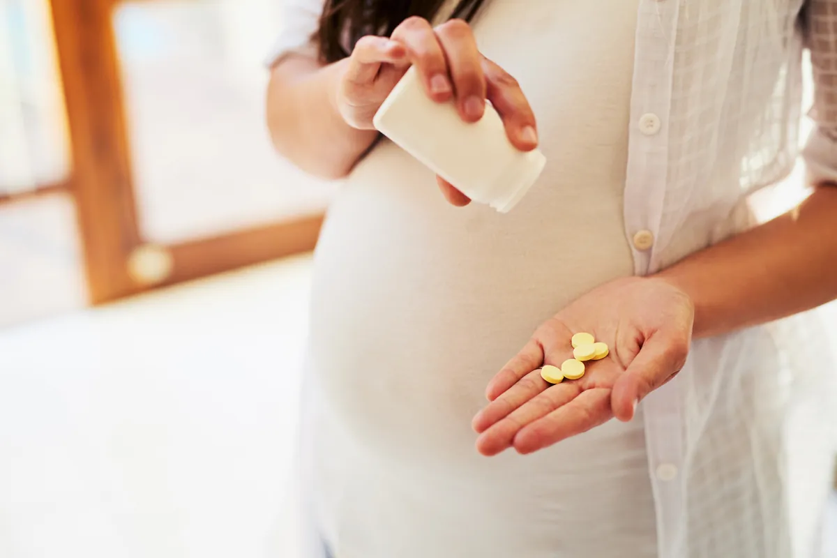 Should I take prenatal and postnatal vitamins?