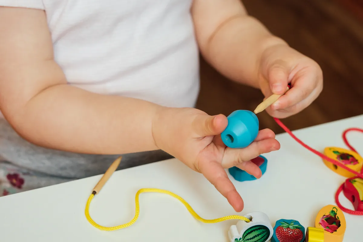 Hand coordination: 36-48 months