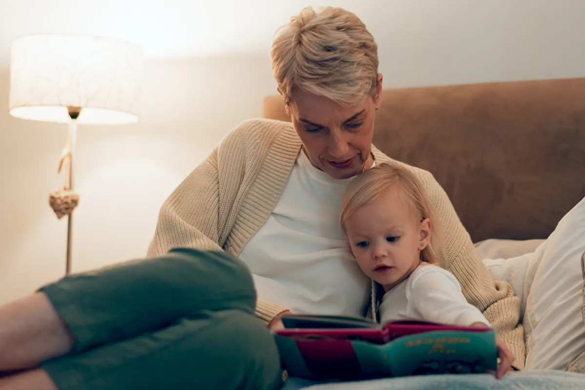 How to read to your 5-6 month old