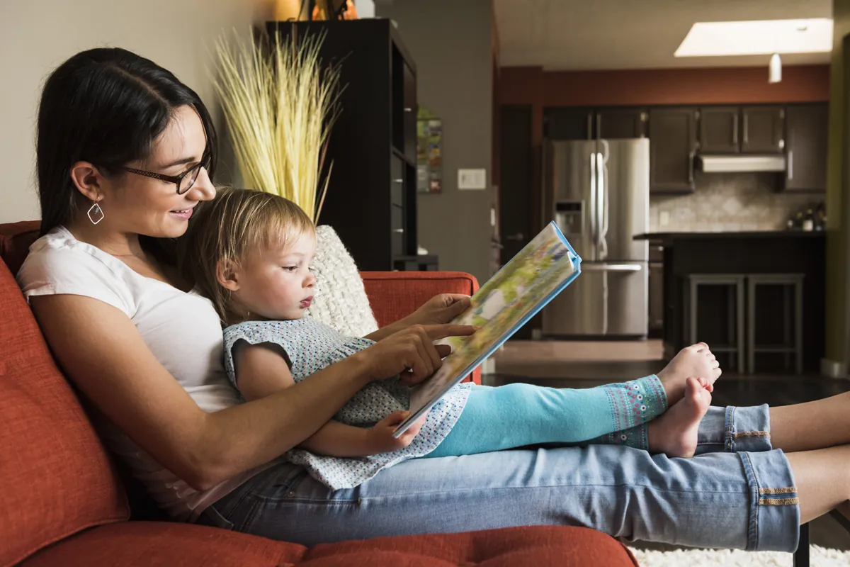 How to incorporate reading into your toddler’s daily routine
