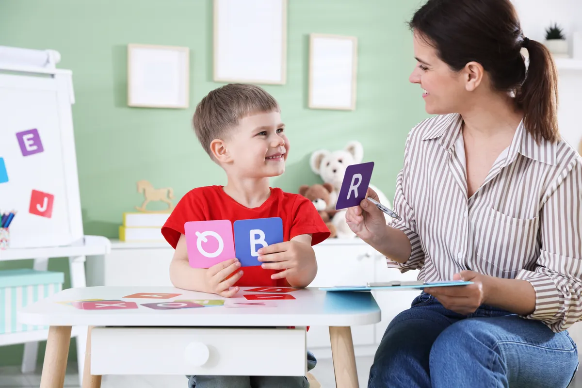 The speech teacher’s top 5 language boosting tips for your little one
