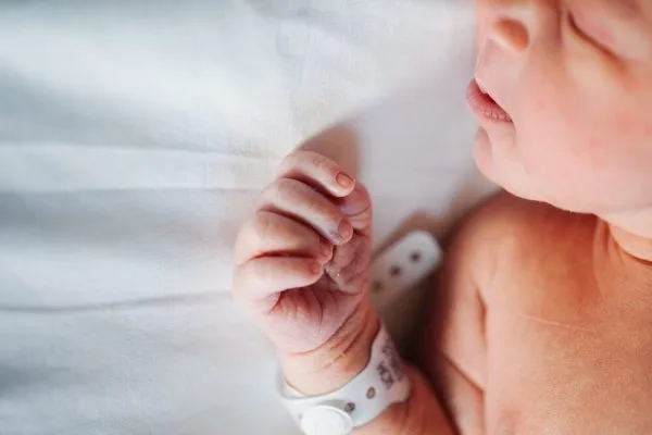 Apgar Scale: Assessed Signs, Chart, and Scores